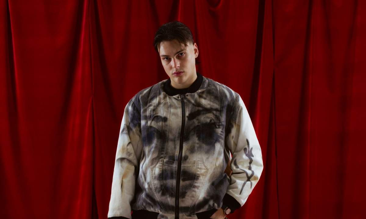 Kid Yugi festeggia il Doppio Disco di Platino per "Anche gli eroi muoiono"