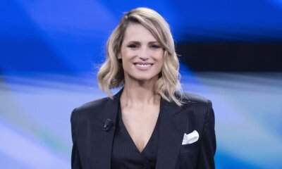 Michelle Hunziker conduce Battiti Live Spring e Super Karaoke su Canale 5