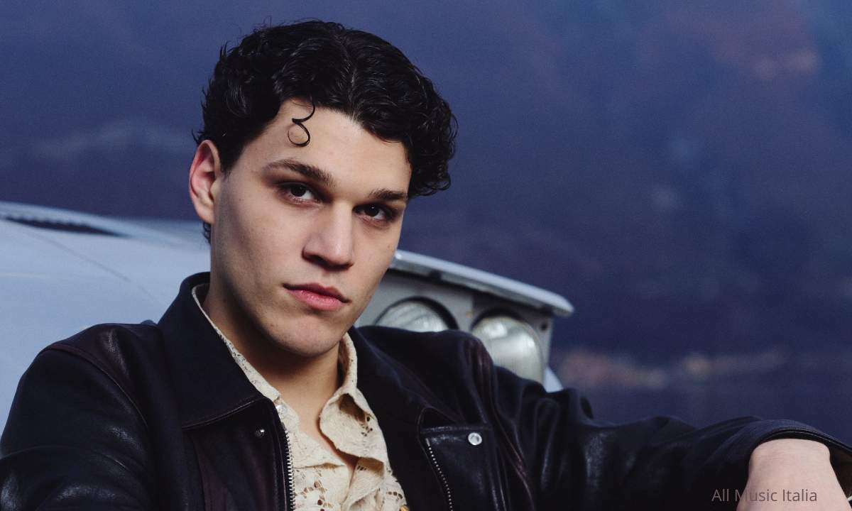 Nicolò Filippucci in occasione dell'uscita del singolo "Tutte le ragazze vogliono canzoni d'amore"