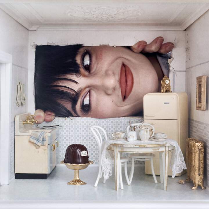 Copertina dell'album "Mangiami pure" di Roshelle