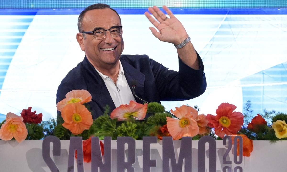 Carlo Conti conduce Sanremo Top su Rai1 dedicato alle canzoni di Sanremo 2026