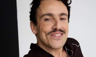 Aiello in una foto promozionale per il nuovo album Scorpione