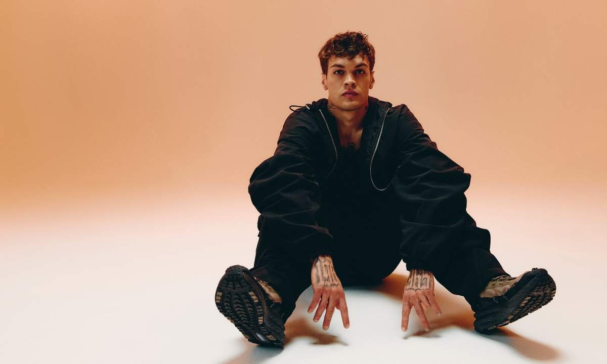 Copertina dell'album Ma' di Blanco con tracklist e testi