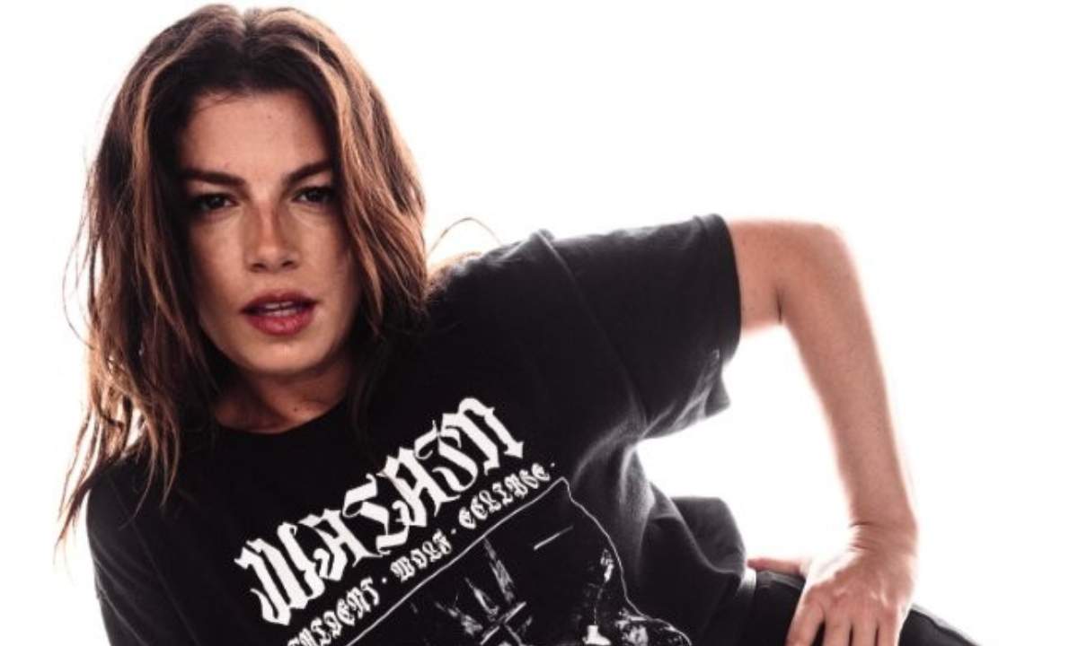 Emma nella foto promozionale dei concerti 2026 tra Rock in Roma e Milano