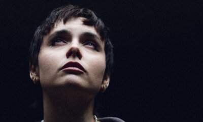 Madame, foto promozionale per il brano Mai più dall'album Disincanto