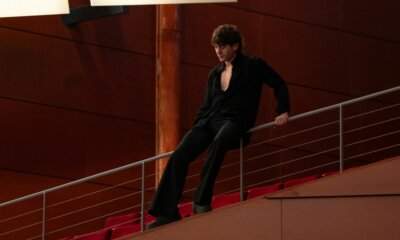 Rkomi in concerto durante un live, tour 2026 MIRKO IN ESTATE