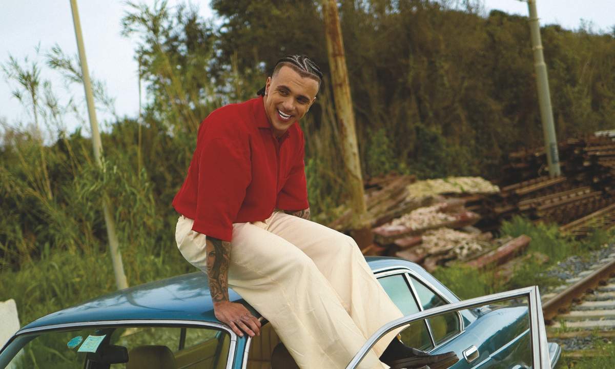 Samuray Jay nella foto promozionale del brano Prigione, che anticipa l’album Amatore