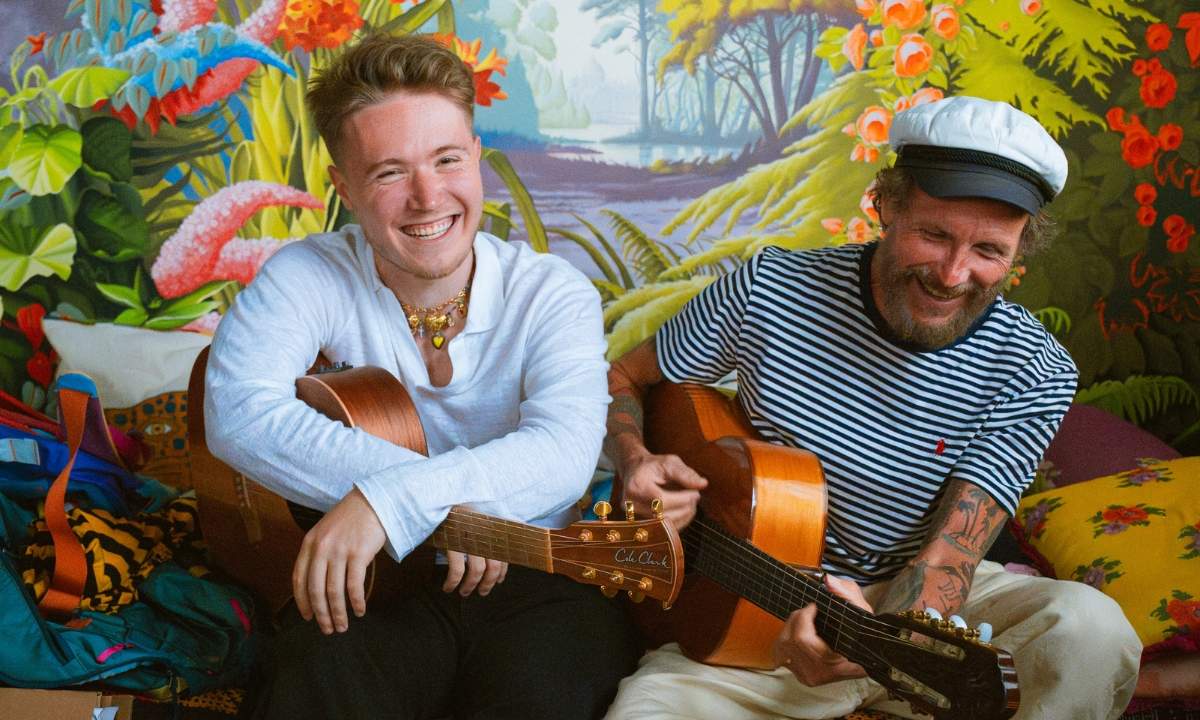 Jovanotti e Alfa in una foto promozionale scattata da MAIKID per “Buon Vento”