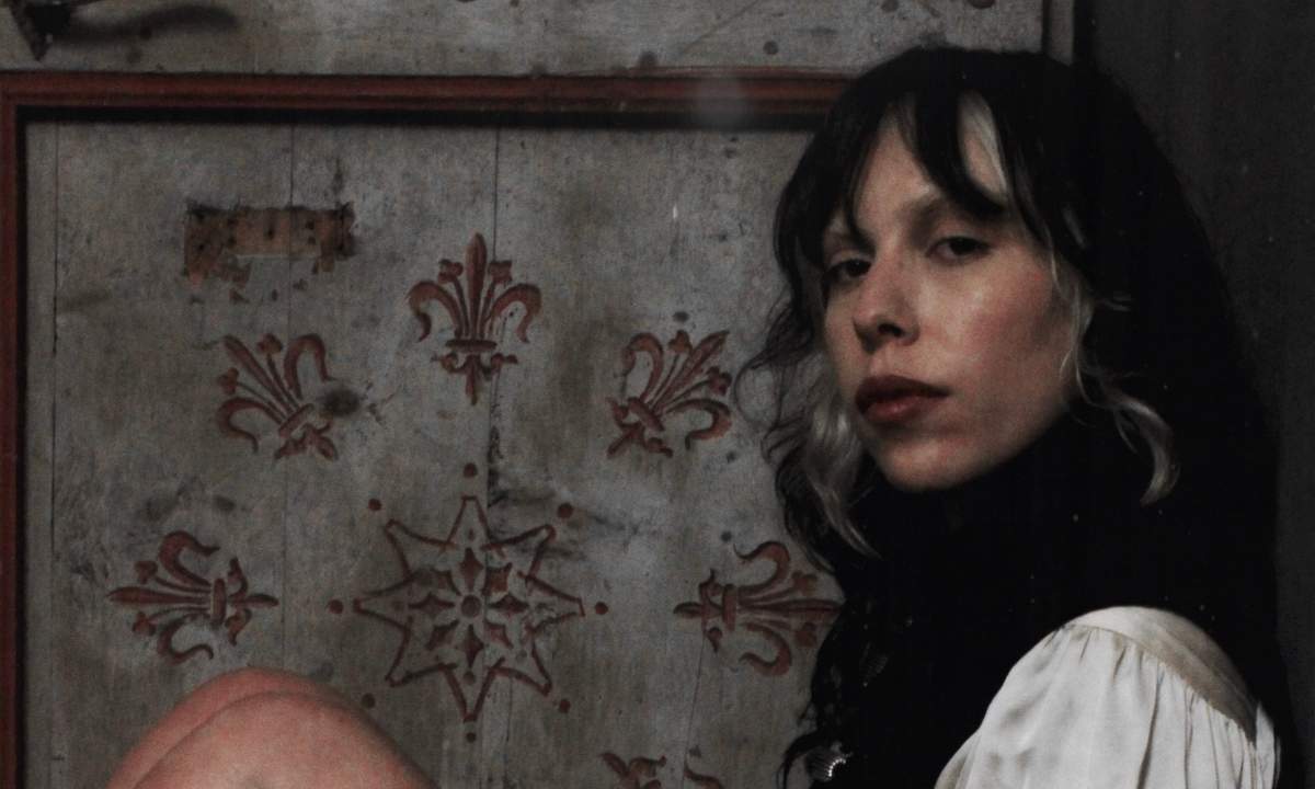 Lamante, foto promozionale per il secondo album Non dico addio, in uscita per Artist First