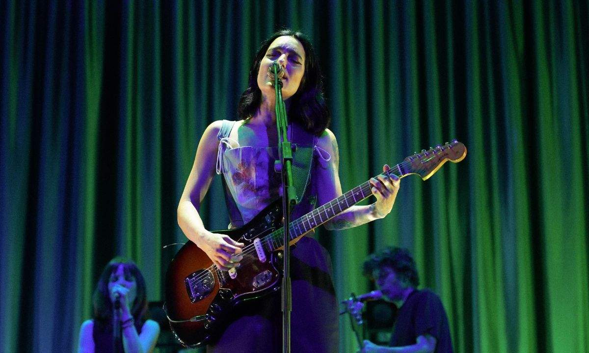 Levante durante il tour estivo 2026 dopo la chiusura dei concerti nei club