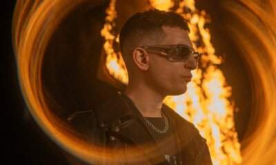 MadMan nella foto promo di MM Vol. 5, ritratto con occhiali da sole e cerchi di fuoco sullo sfondo