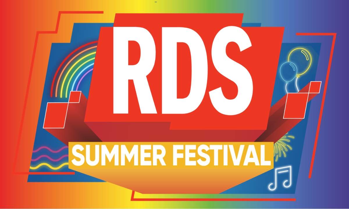 Logo dell'RDS Summer Festival 2026 con sfondo arcobaleno e elementi grafici neon