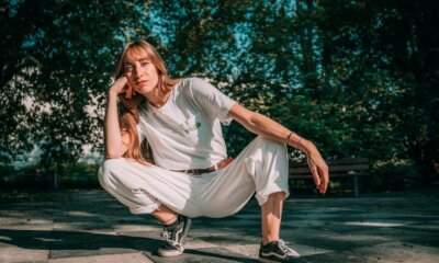 Caterina Cropelli invita a cambiare prospettiva per essere felici nel nuovo brano "Palo santo"