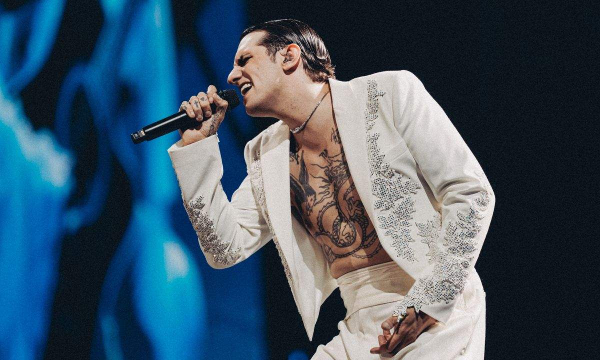 Achille Lauro in concerto allo Stadio Olimpico con lo show Comuni Immortali