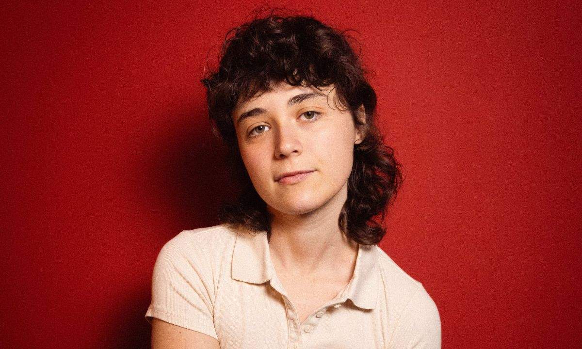 Daria Huber, ritratto della cantautrice per l'album da quassù la vista è favolosa
