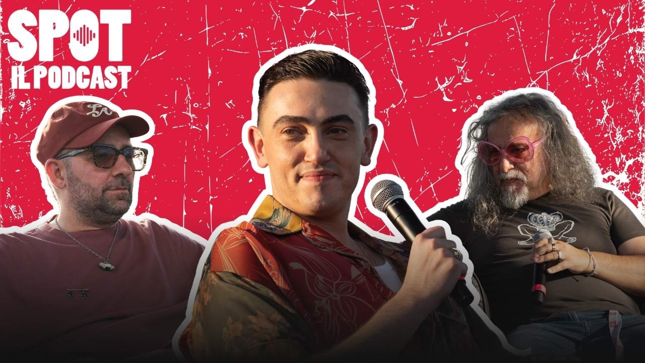 SPOT - Il podcast: Massimiliano Longo, Michele Bravi al microfono e Michele Monina su sfondo rosso