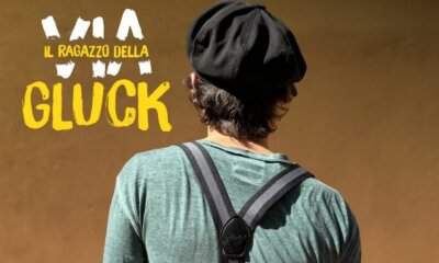 Locandina dello spettacolo Il Ragazzo della Via Gluck, omaggio teatrale ad Adriano Celentano in tour nei teatri italiani.