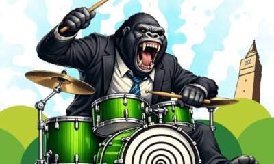 Illustrazione di un gorilla in giacca che suona la batteria, immagine del Music in Village 2026 a Pordenone