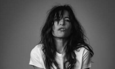 Paola Turci in un ritratto in bianco e nero, annuncia i concerti Live a dismisura a Milano e Roma