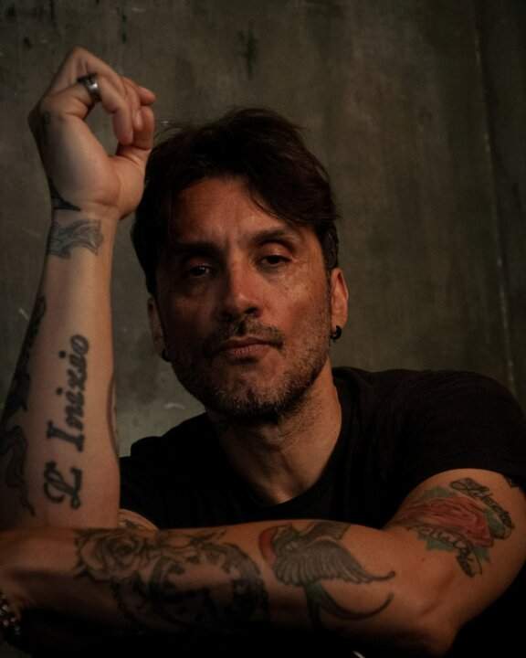 Ritratto di Fabrizio Moro