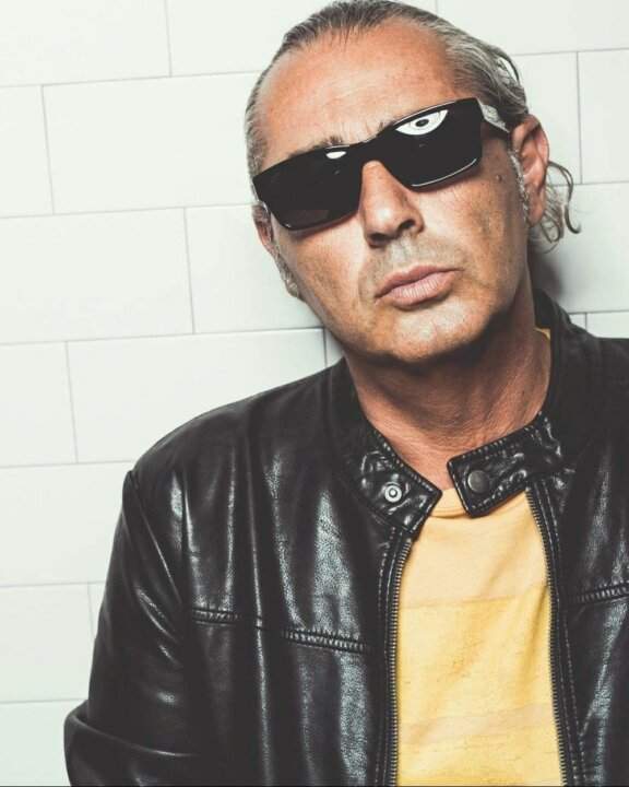 Luca Carboni