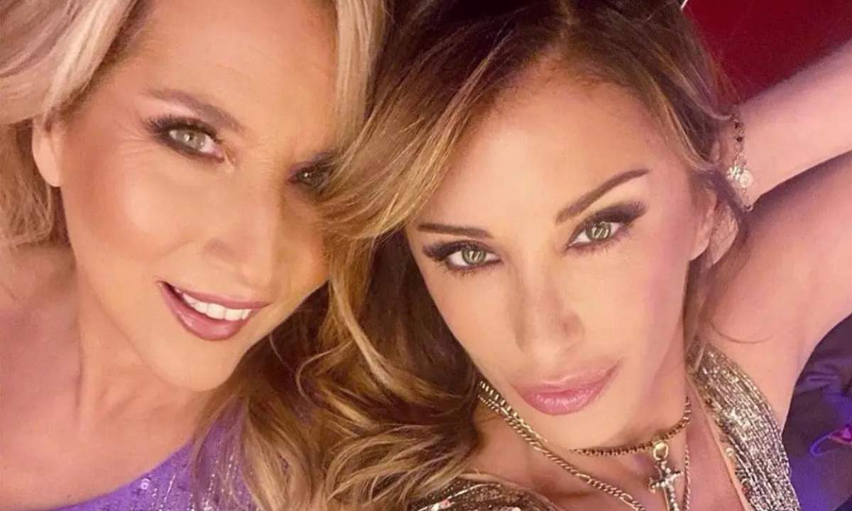 Jo Squillo e Sabrina Salerno insieme in un primo piano, interpreti di Siamo donne a Sanremo 1991