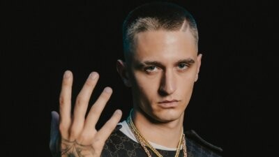 22Simba in un ritratto promozionale per l'album Miria