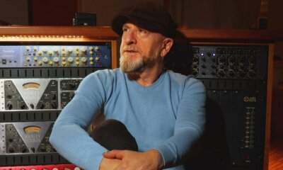 Al Castellana pubblica il disco "Me, My friends and Al" contenente 14 collaborazioni
