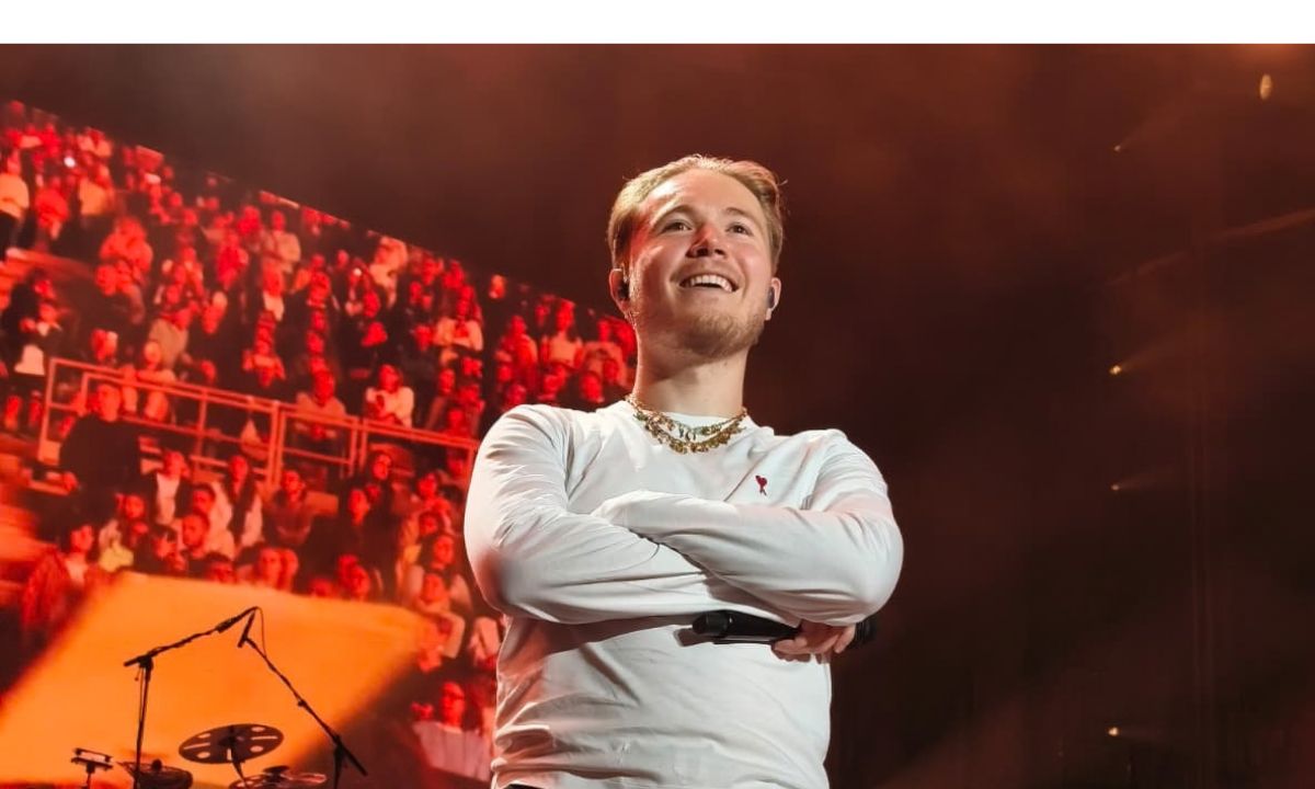 Alfa sul palco dell’Arena di Verona durante il concerto del 23 settembre 2026.