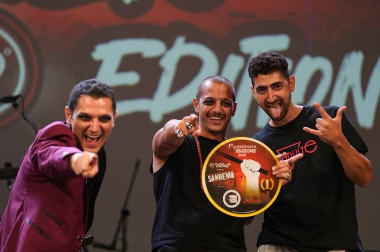 I Graphite sul palco con il premio di primo classificato alla 39ª edizione di Sanremo Rock 2026
