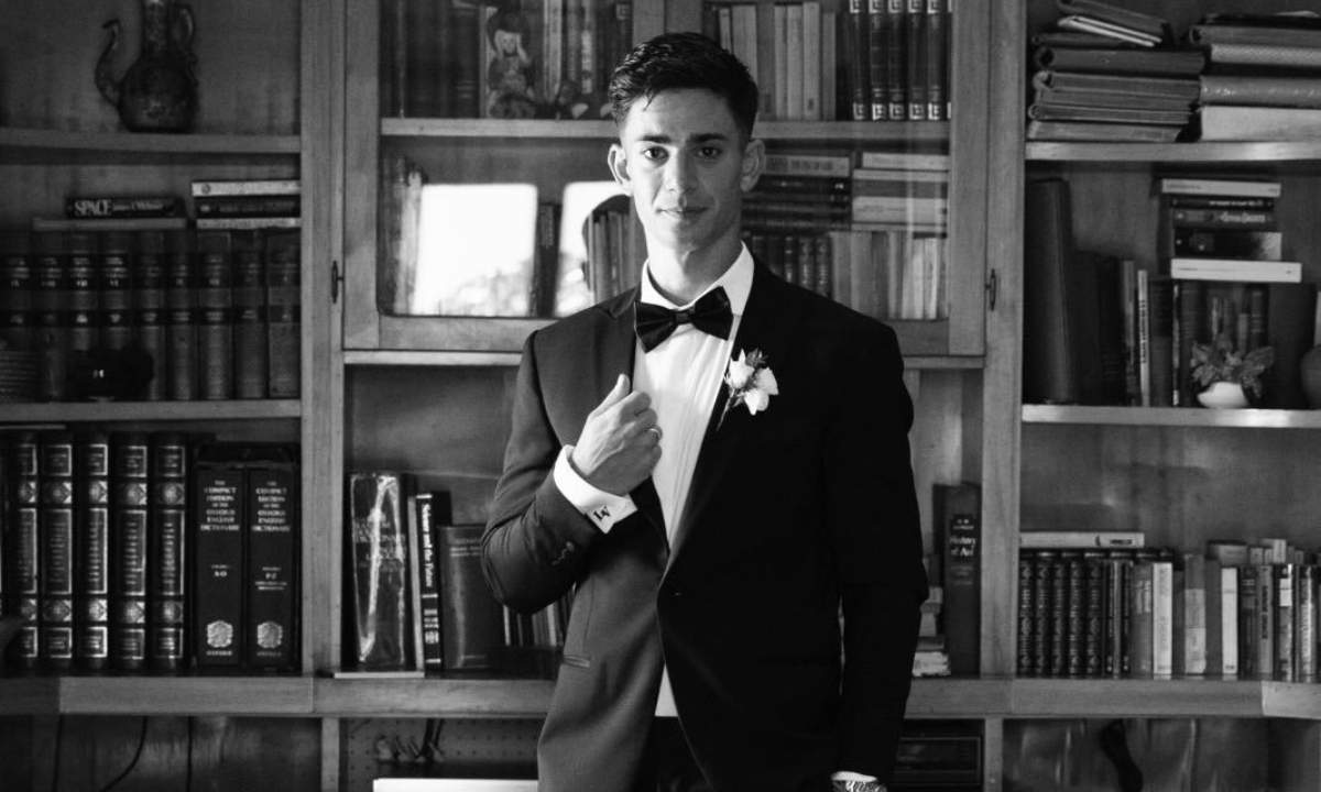 Luca Valenti, ex concorrente di X Factor, il giorno del suo matrimonio con Agnese Rinaldi