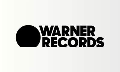 Il logo di Warner Records, l'etichetta che apre una sede anche a Berlino