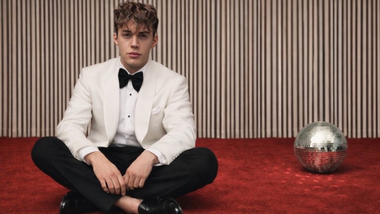 Mattia lancia il brano "Runway" tra moda, giudizio e dancefloor