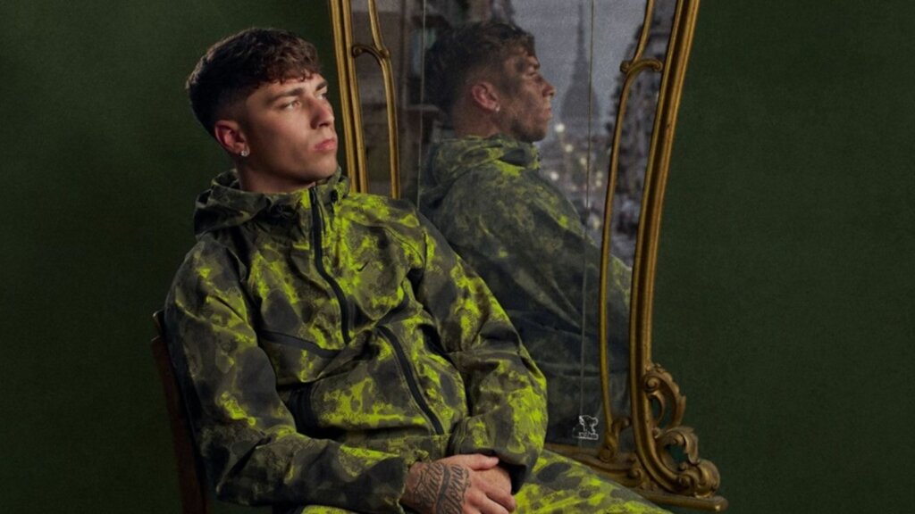 dedde nella foto promozionale per VISO PULITO, il nuovo album disponibile dal 16 ottobre 2026 per Island Records e Universal Music Italy