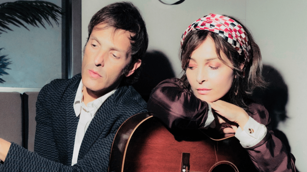 Gianluca De Rubertis e Violante Placido nella foto promozionale di Vita a dirotto