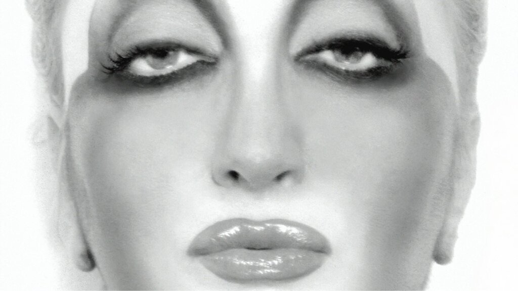 Mina nella copertina dell'album Dilettevoli inedite eccedenze