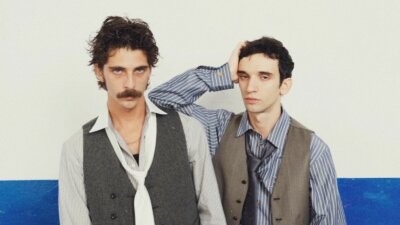 I Santi Francesi nella foto promozionale del nuovo album I nostri muri le montagne